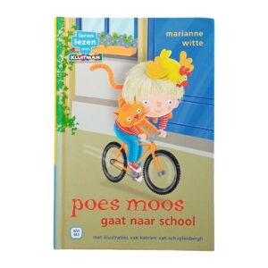 poes moos gaat naar school
